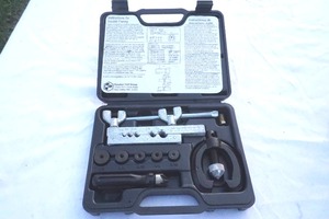 lot 189 image: double flaring tool kit