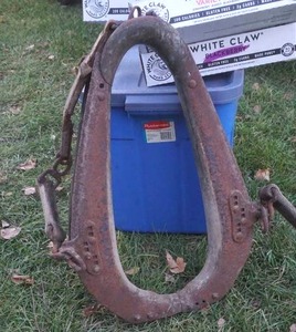 lot 194 image: antique horse collar