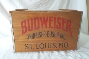 lot 220 image: vintage wood Budweiser crate