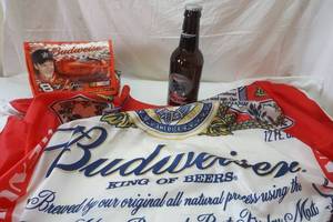 lot 260 image: Budweiser decor