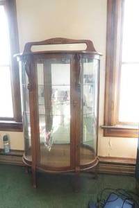 lot 284 image: antique curio cabinet