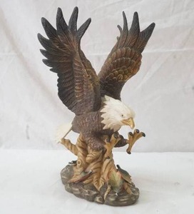 lot 294 image: eagle figurine