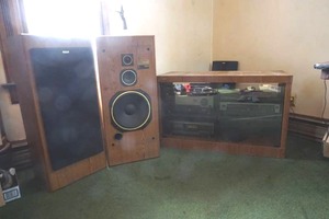 lot 301 image: stereo equipment