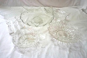 lot 319 image: glassware
