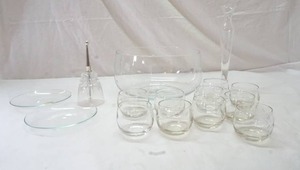 lot 327 image: punchbowl serving set