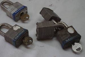 lot 353 image: padlocks with keys