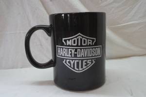 lot 361 image: Harley Davidson coffee cup