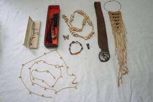 lot 364 image: vintage jewelry