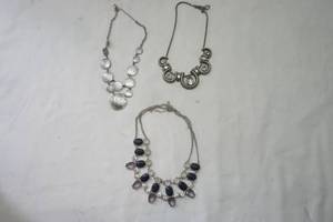 lot 374 image: jewelry
