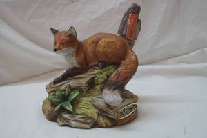 lot 428 image: vintage Ezra fox decanter