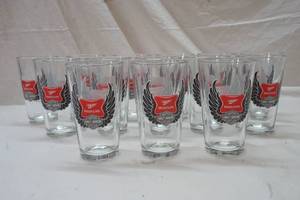 lot 443 image: Harley Davidson beer glasses