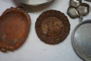 lot 463 image: large stainless steel lid and copper pot