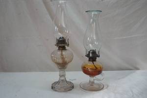 lot 492 image: kerosene lanterns