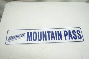 lot 504 image: Busch street sign