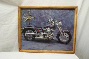 lot 530 image: Harley Davidson wall clock