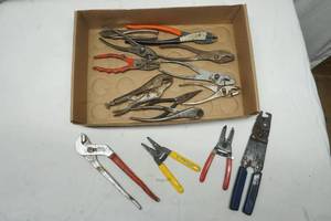 lot 572 image: tools