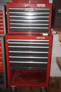lot 581 image: Craftsman tool box