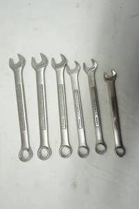 lot 584 image: tools
