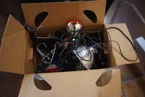 lot 18 image: Lot of Assorted FloodUtility Lights