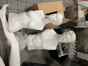 lot 89 image: Lot of Mannequin Components