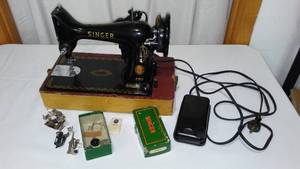 Vintage Singer Sewing machine EK 42 5980