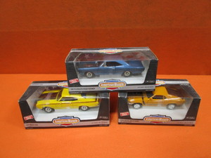 (3) 118th Diecast 70 302 Boss Mustang, 69 Plymouth Road Runner, 70 Buick GSX
