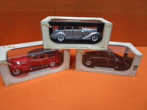 (3) 118th Diecast 39 Lincoln Zephyr, 37 Lincoln Touring Cabriolet, 38 Cadillac V16 Fleetwood