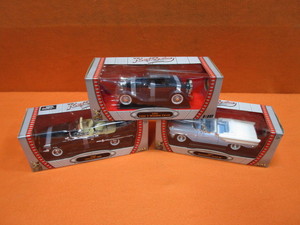 (3) 118th Diecast 60 Chrysler 300F, 32 Ford 3 Window Coupe, 57 Oldsmobile Super 88