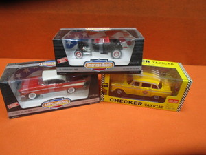 (3) 118th Diecast 32 Ford Street Rod, 57 Chevy Bel Air, 81 New York Checker Cab