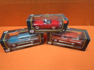 (3) 118th Diecast 55 Thunderbird, (2) 57 Chevy Nomads