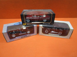(3) 118th Diecast 56 Chrysler 300B, 36 Ford Deluxe Cabriolet, 36 Pontiac Deluxe