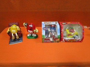M&Ms Motorcycle, Hot Rod, Figurines