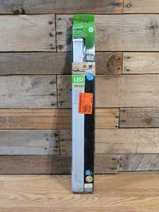 lot 108 image: Enbrighten Premium Linkable Under Cabinet Fixture, 24in