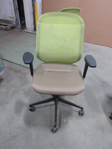 lot 705 image: STABILUS CHAIRS BY VITRA