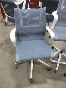 lot 740 image: HERMAN MILLER MULTI PURPOSE SETU SEATING