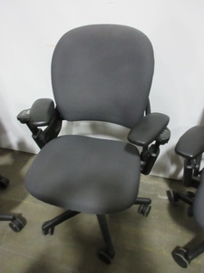 lot 767 image: STEELCASE, ADJUSTABLE, UPHOLSTERED OFFICE CHAIRS