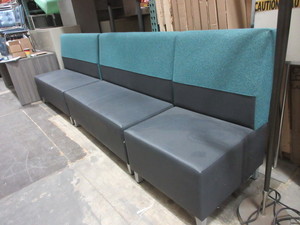 lot 810 image: COMMON AREA BENCH SEATING.