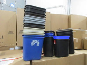 lot 832 image: RUBBERMAID WASTE BASKETS