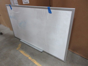 lot 834 image: QUARTET WHITE BOARD