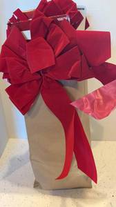 lot 138 image: Overstock Crafters Collection - Poinsette, Berries, Evergreen Picks and Ornaments & Bows
