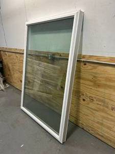 lot 3 image: SIMONTON Window