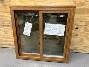 lot 7 image: SIMONTON 6500 Series Window