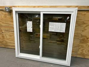 lot 18 image: SIMONTON 6500 Series Vinyl Slider Window