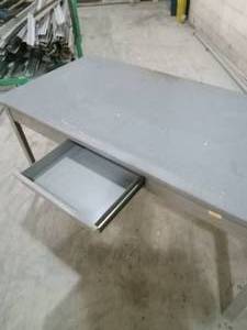 60 x 30 x 30 - Metal Work Desk - Heavy Duty - Gray