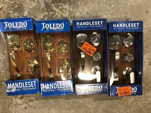 lot 49 image: Lot of Single Cylinder Polished Brass Door Handleset by TOLEDO Customer Returns See Pictures