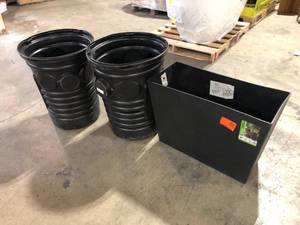 lot 29 image: Lot of Assorted Palnters Various Sizes and Conditions Customer Returns See Pictures