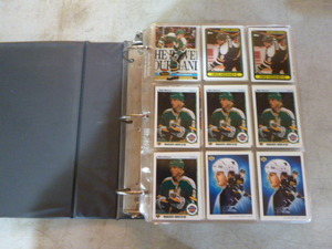 lot 22 image: Binder Full of Hockey Cards