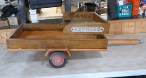 lot 40 image: Homemade Wooden Wagon