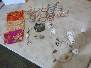 lot 72 image: Miscellaneous Bracelets and Pendants
