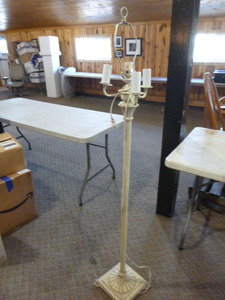lot 79 image: Vintage Floor Lamp